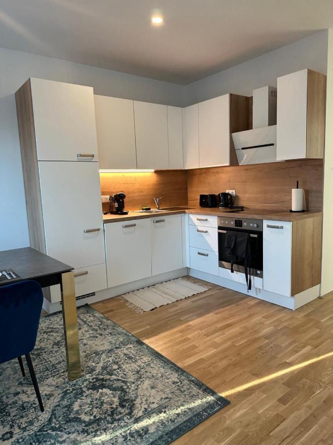 New With Spacious Balcony 18 Vienne
